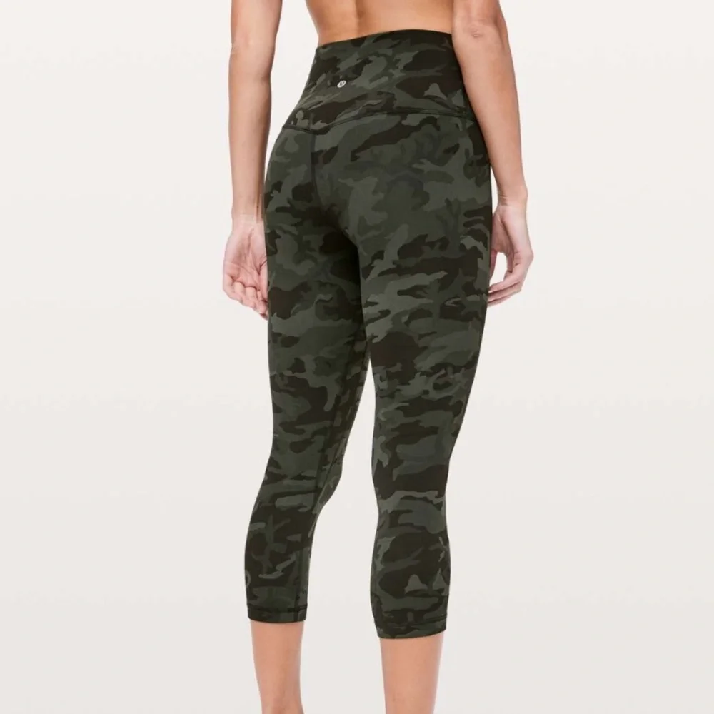 Lululemon Women’s Align Crop Tights *21